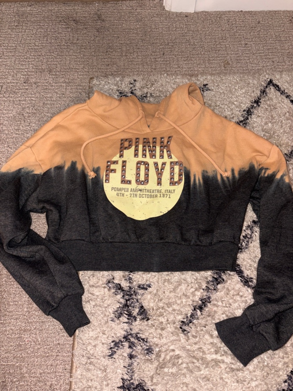 Pink Floyd Graphic Tie-Dye Cropped Hoodie